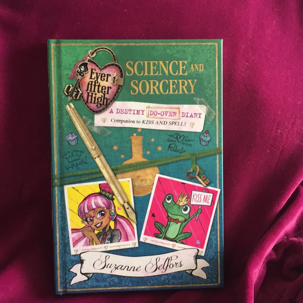 🍎5/$40 Ever After High “Science & Sorcery” Activity Book